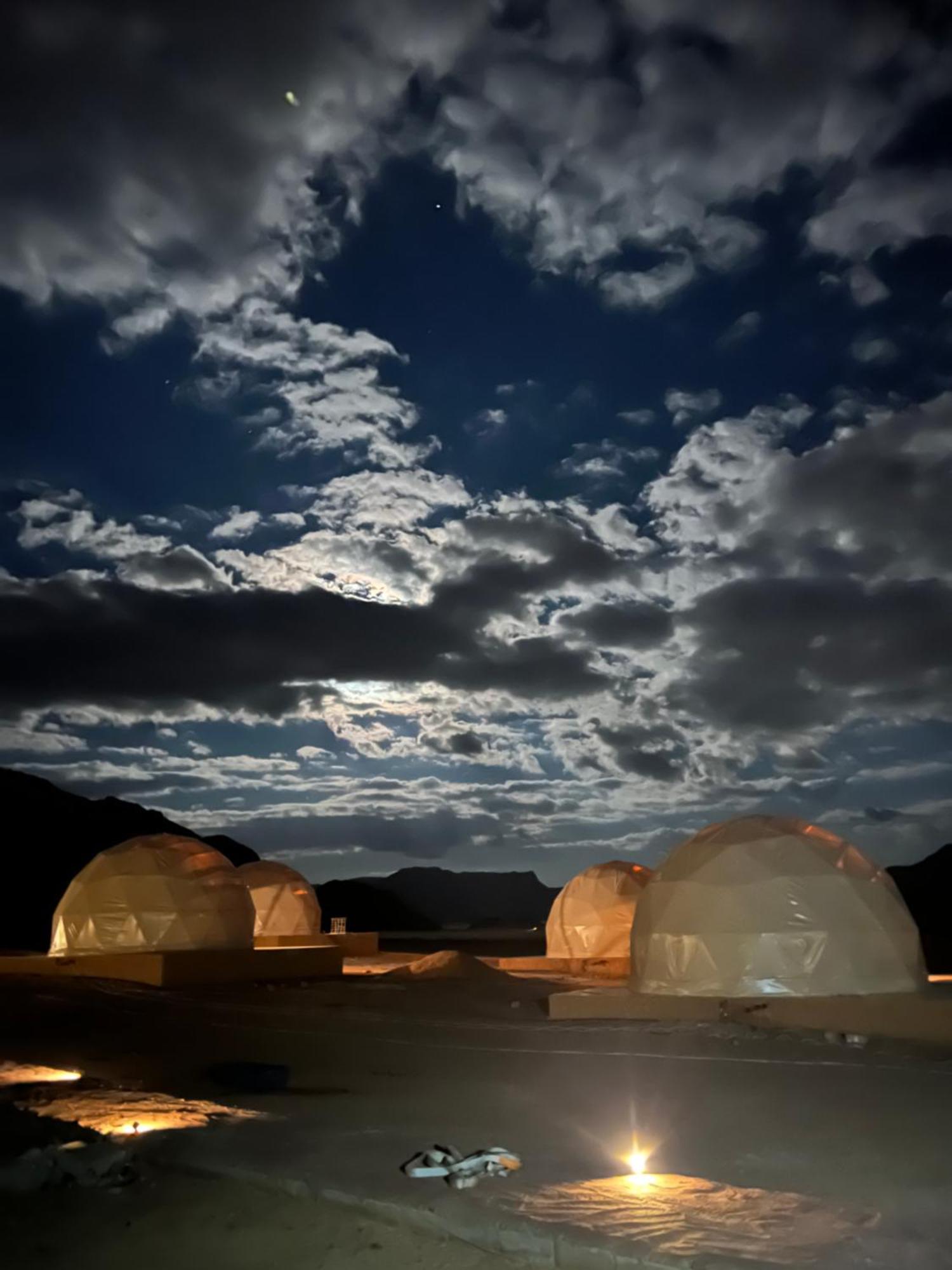 Rum Victoria Luxury Camp Wadi Rum Eksteriør bilde