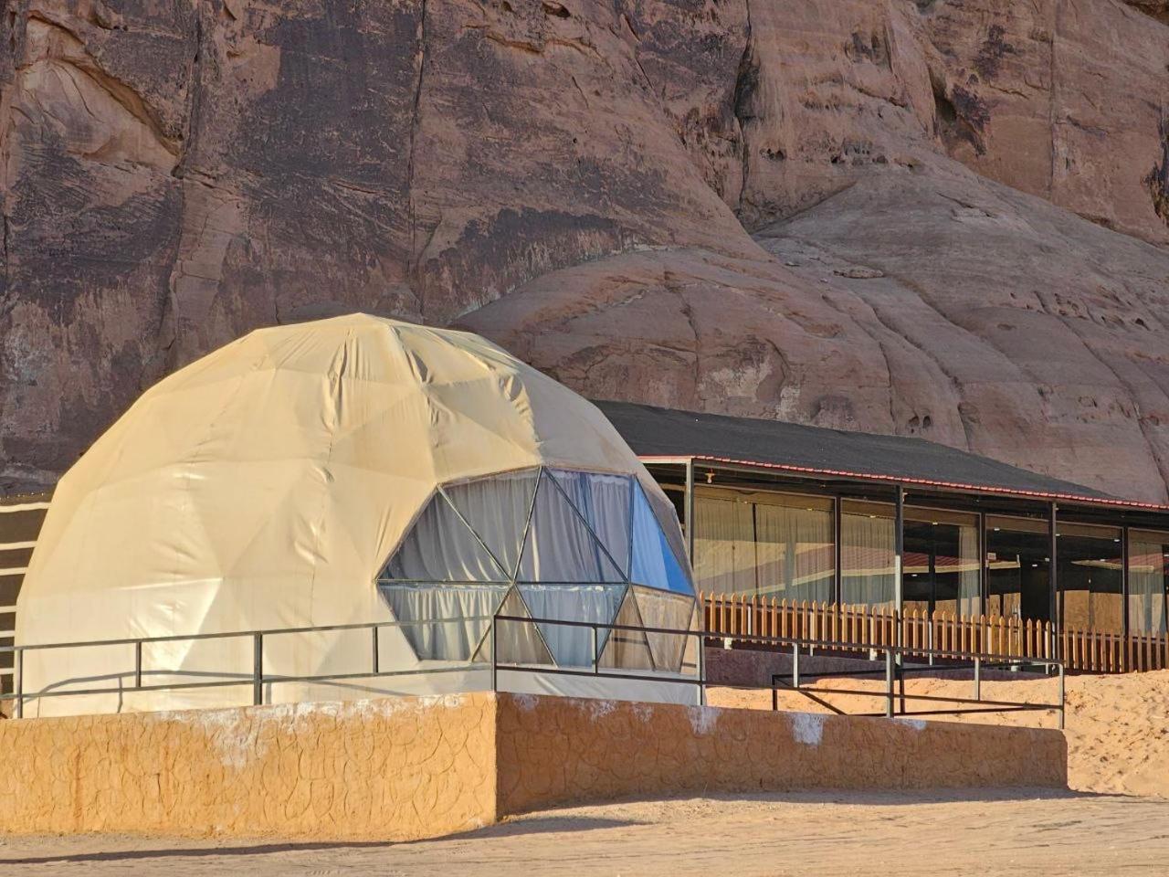 Rum Victoria Luxury Camp Wadi Rum Eksteriør bilde