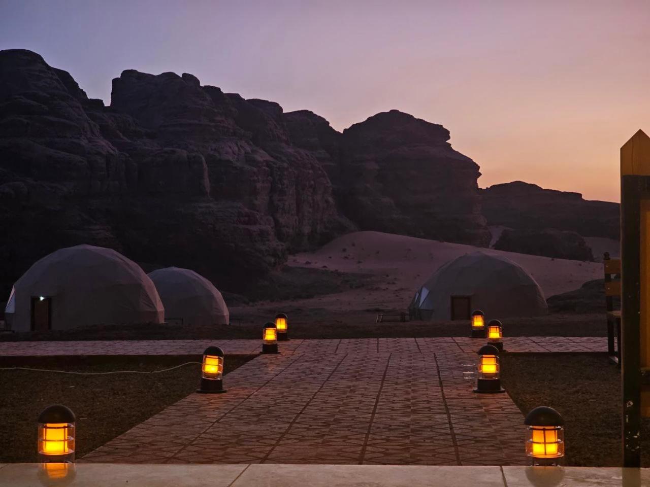 Rum Victoria Luxury Camp Wadi Rum Eksteriør bilde