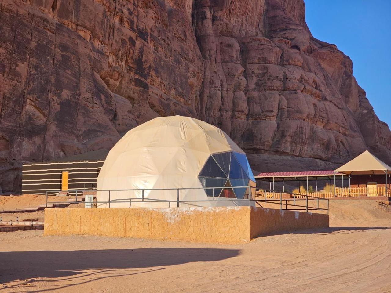 Rum Victoria Luxury Camp Wadi Rum Eksteriør bilde